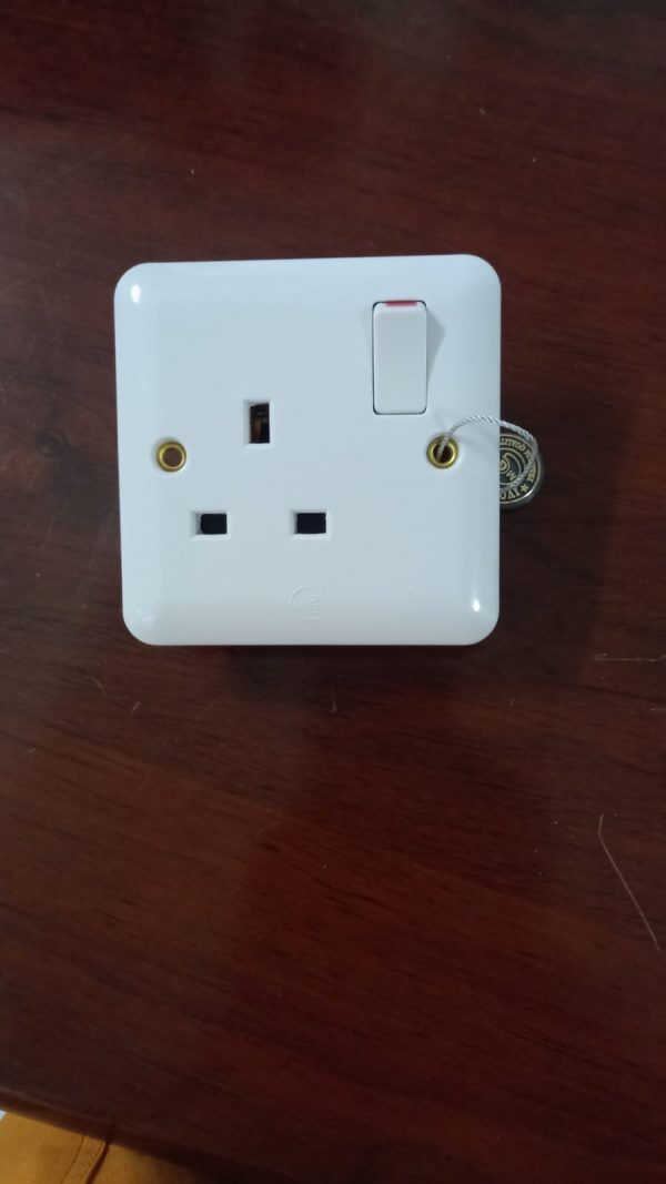 13A single socket