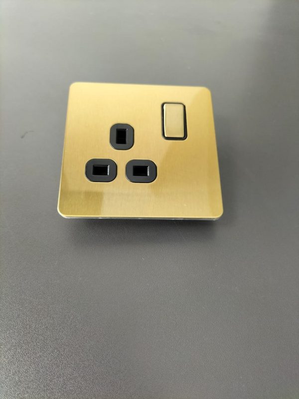 Single socket gold